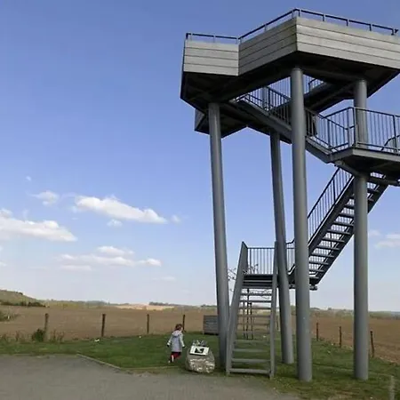 Welcoming Near Town Center In * Mesch